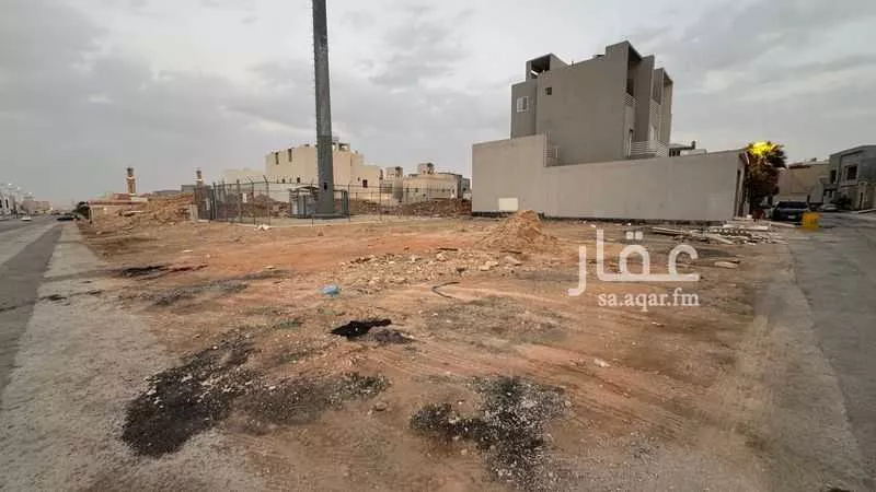 438 sqm land in Al Mahdiyyah 3