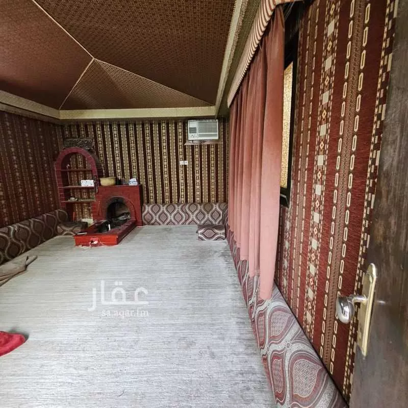 8 bedroom villa in Dhahrat Al Badiah 4