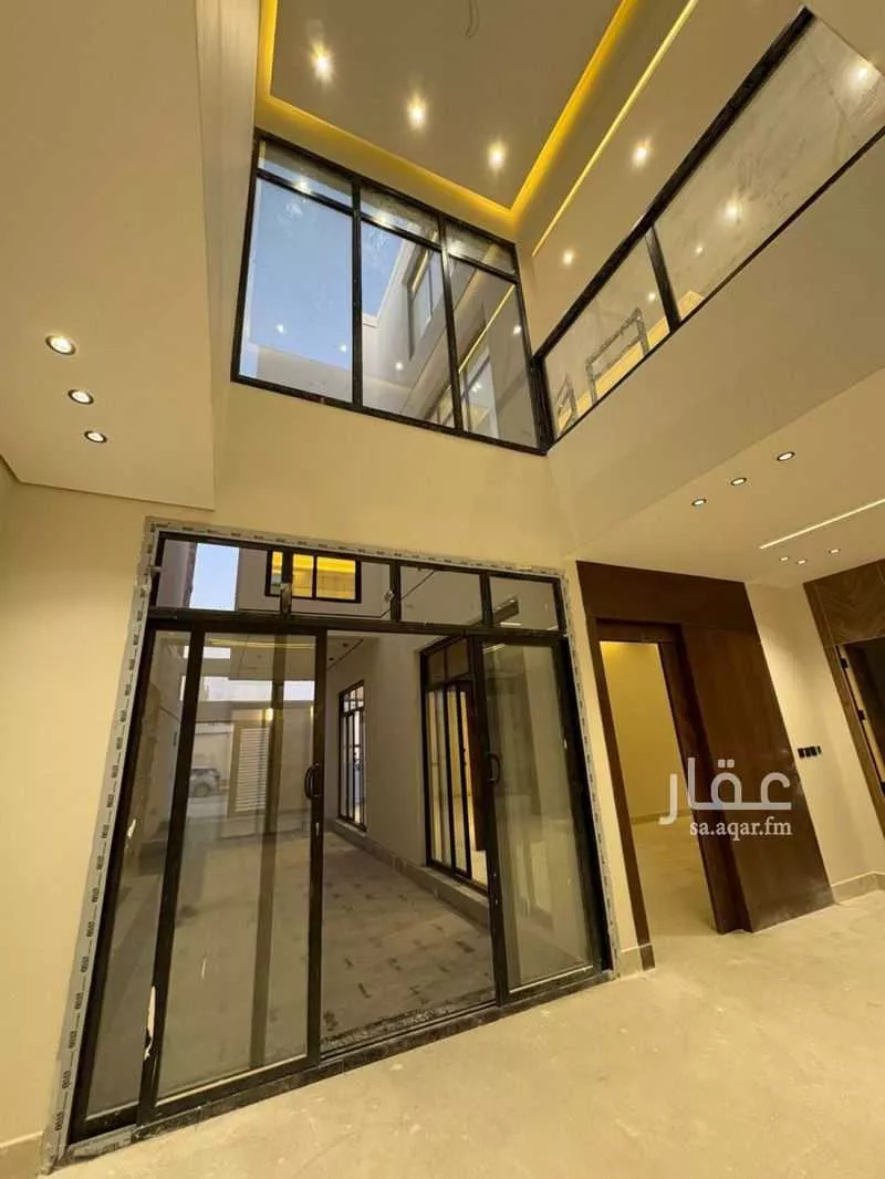 6 bedroom villa in Al Mahdiyyah 3