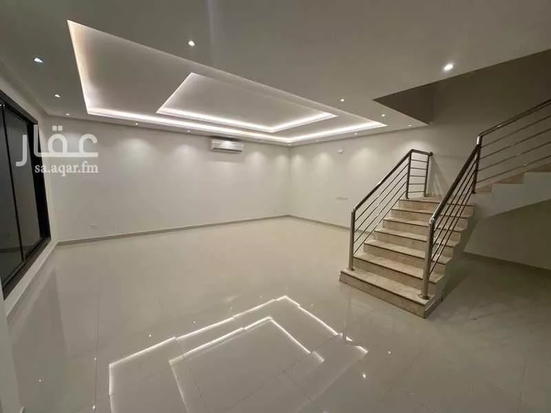 5 bedroom villa in Al Aridh 5