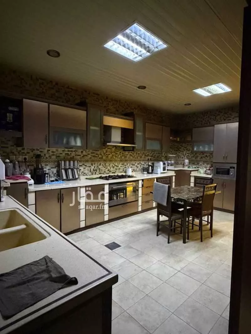 5 bedroom apartment in Al Khaleej 2