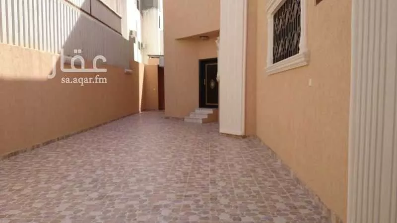 5 bedroom apartment in Al Khaleej 6