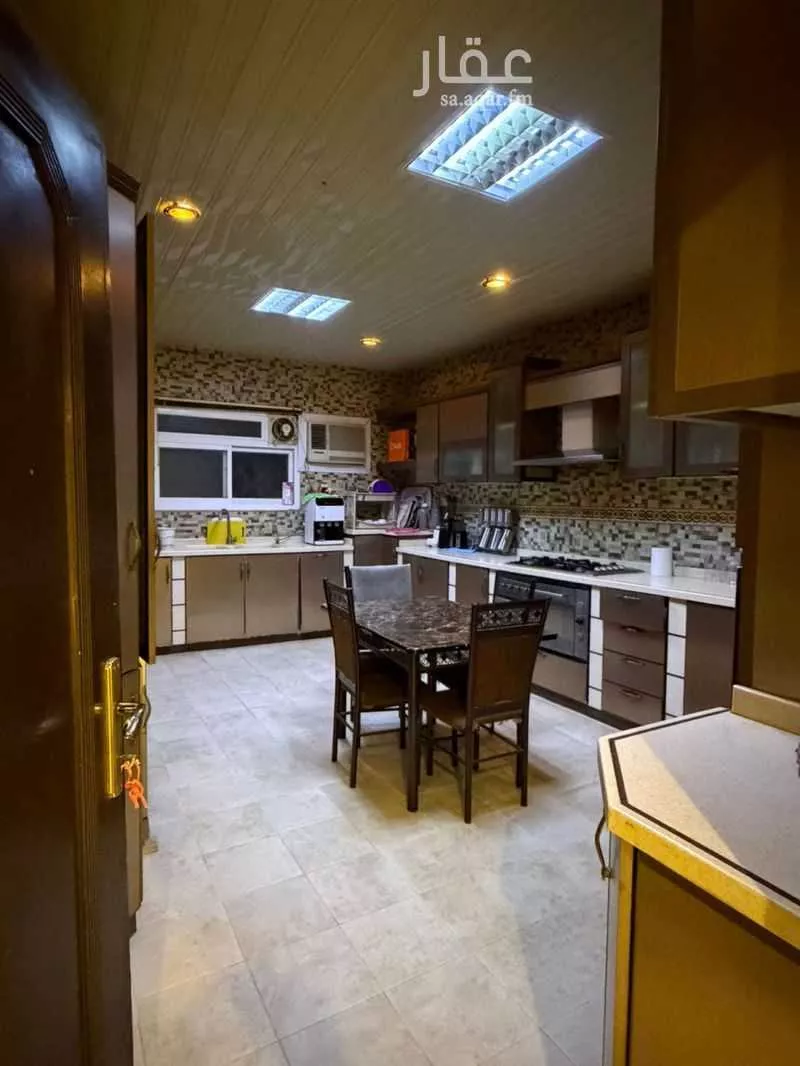 5 bedroom apartment in Al Khaleej 8