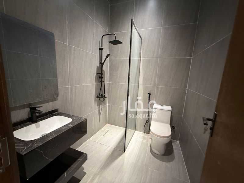 5 bedroom villa in Okaz, Riyadh 12