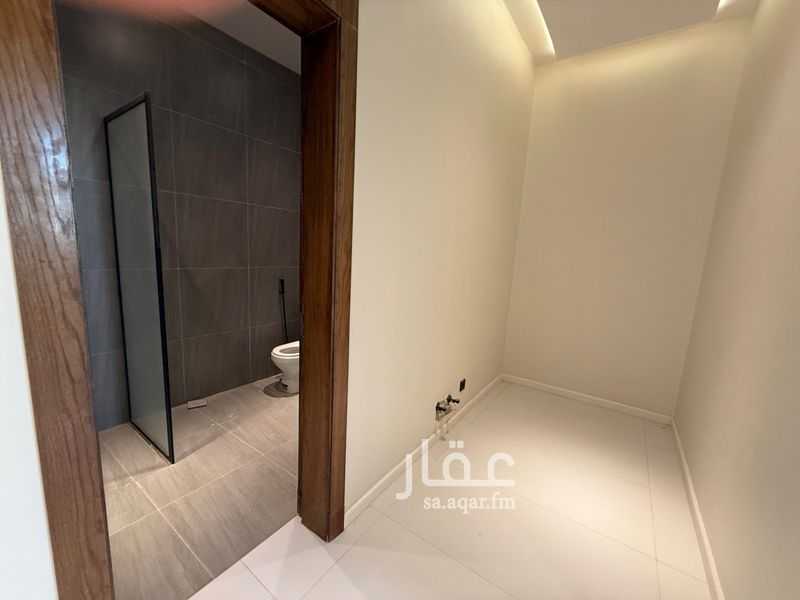 5 bedroom villa in Okaz, Riyadh 11