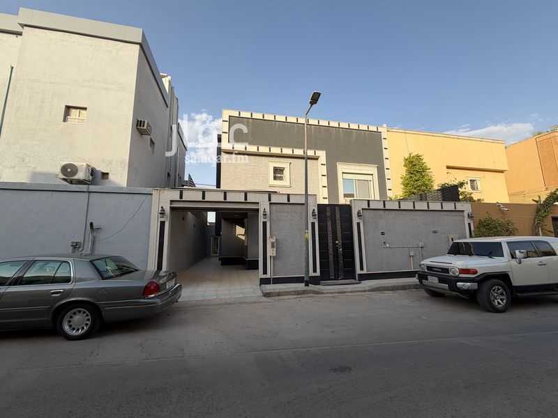 فيلا 4 غرف في الملك فهد، الرياض 5