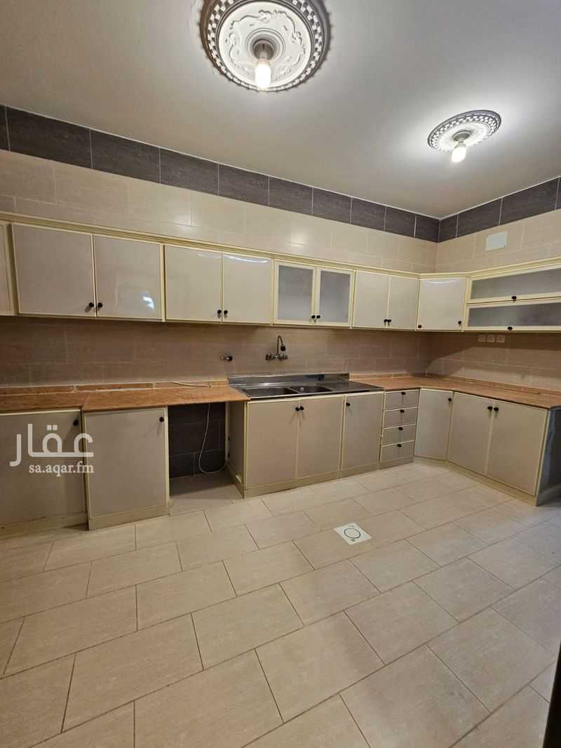 شقة في المروج