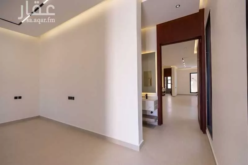 6 bedroom villa in Ash Sharq 3