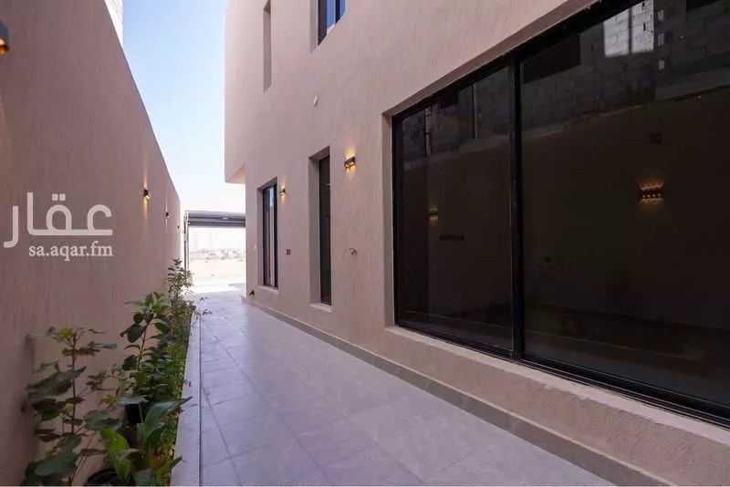 6 bedroom villa in Ash Sharq 5