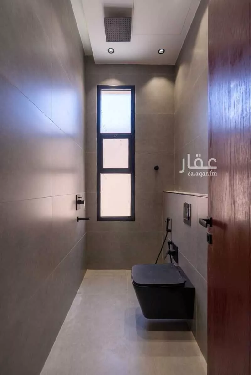 6 bedroom villa in Ash Sharq 7
