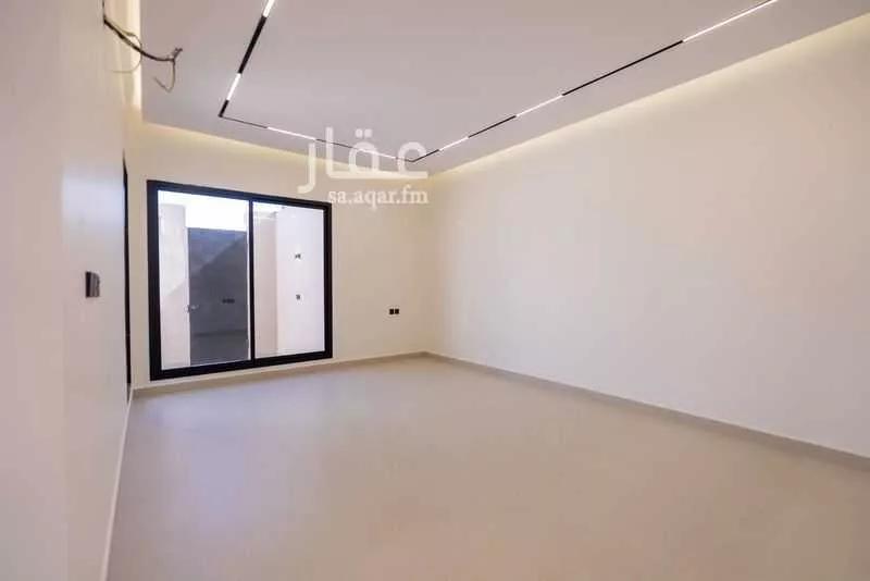 6 bedroom villa in Ash Sharq 8