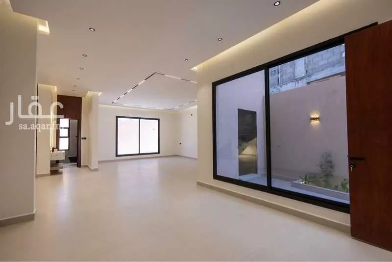 6 bedroom villa in Ash Sharq 9