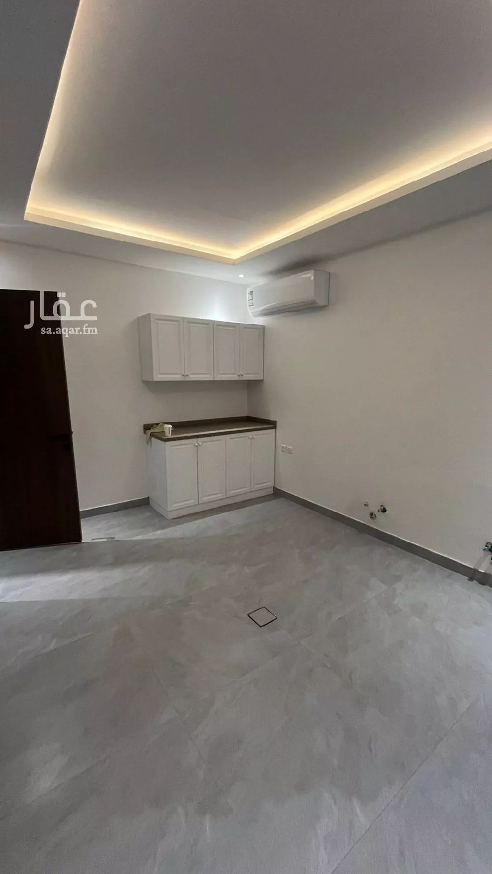 فيلا 4 غرف في العارض 18