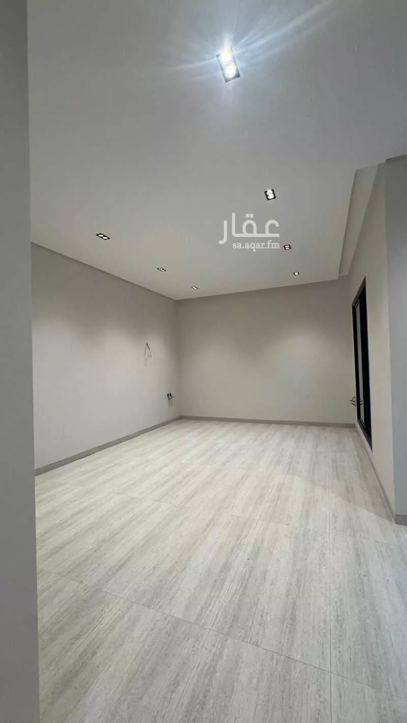 فيلا 4 غرف في الصفا 12