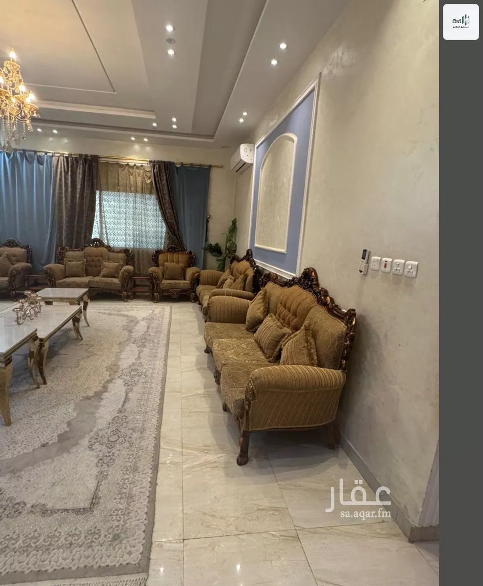 فيلا 5 غرف في الرمال 10