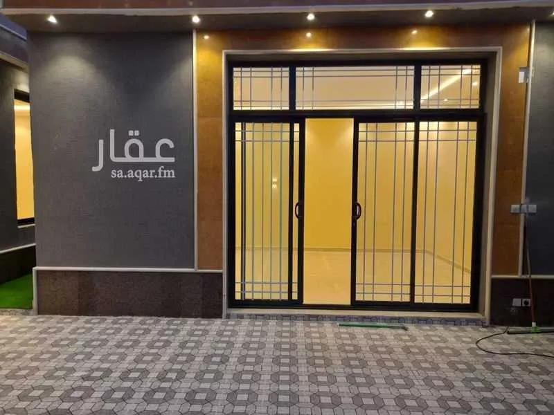 فيلا 8 غرف في طويق 4