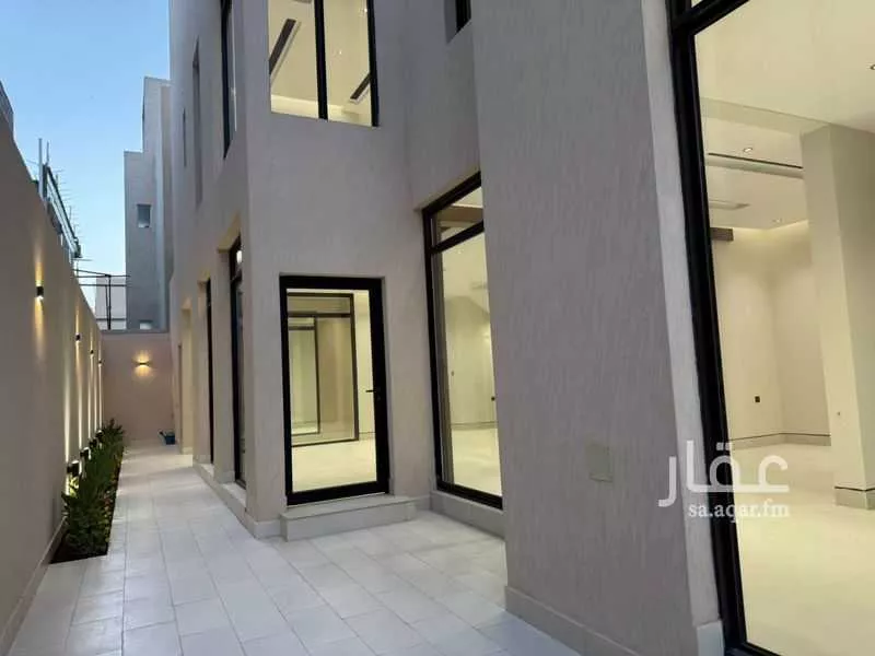 5 bedroom villa in Al Narjis 3