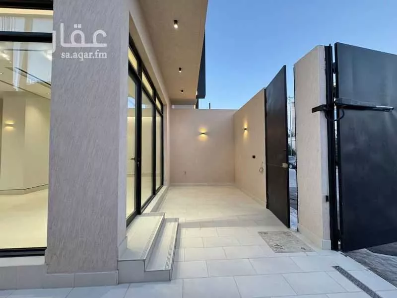 5 bedroom villa in Al Narjis 5