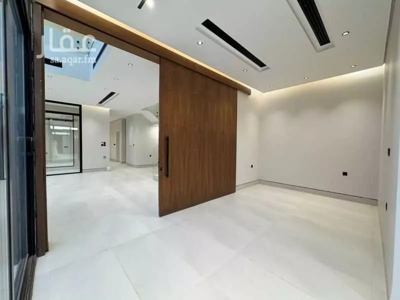 5 bedroom villa in Al Narjis 9