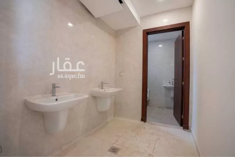 فيلا 4 غرف في الجنادرية 15