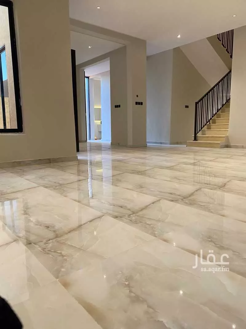 5 bedroom villa in Al Janadriyah 2