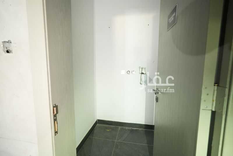 shop in Al Aqiq, Riyadh 9