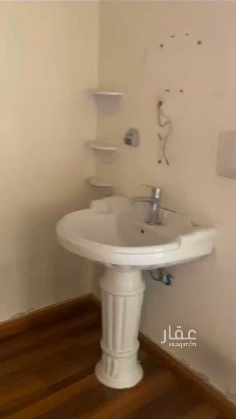 3 bedroom apartment in Ishbiliyah, Riyadh 9