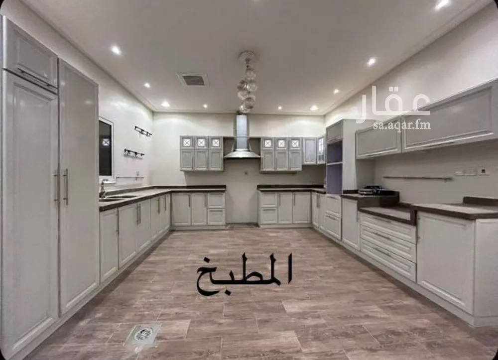 فيلا 5 غرف في الياسمين 25