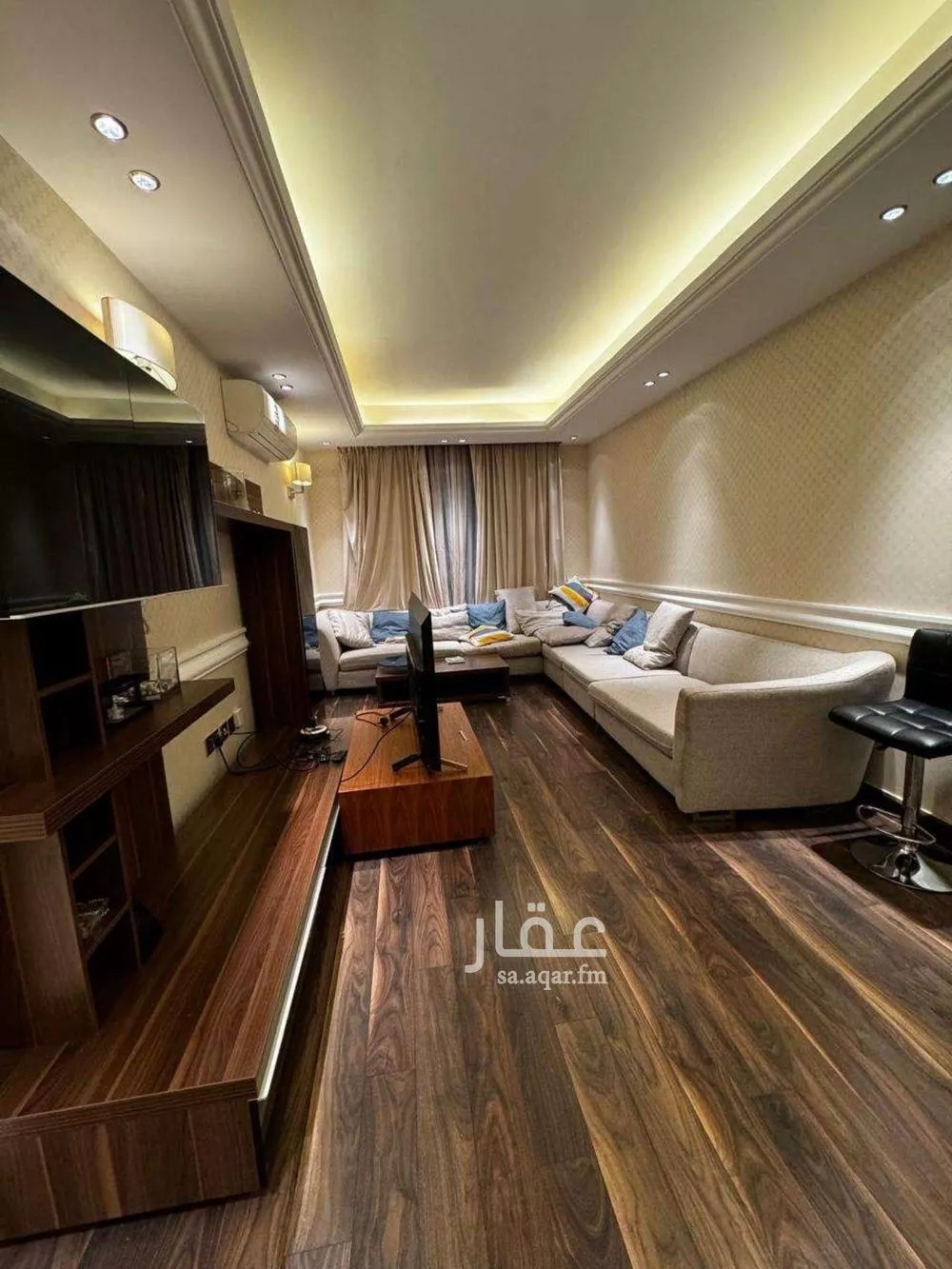3 bedroom apartment in Al Qairawan 5