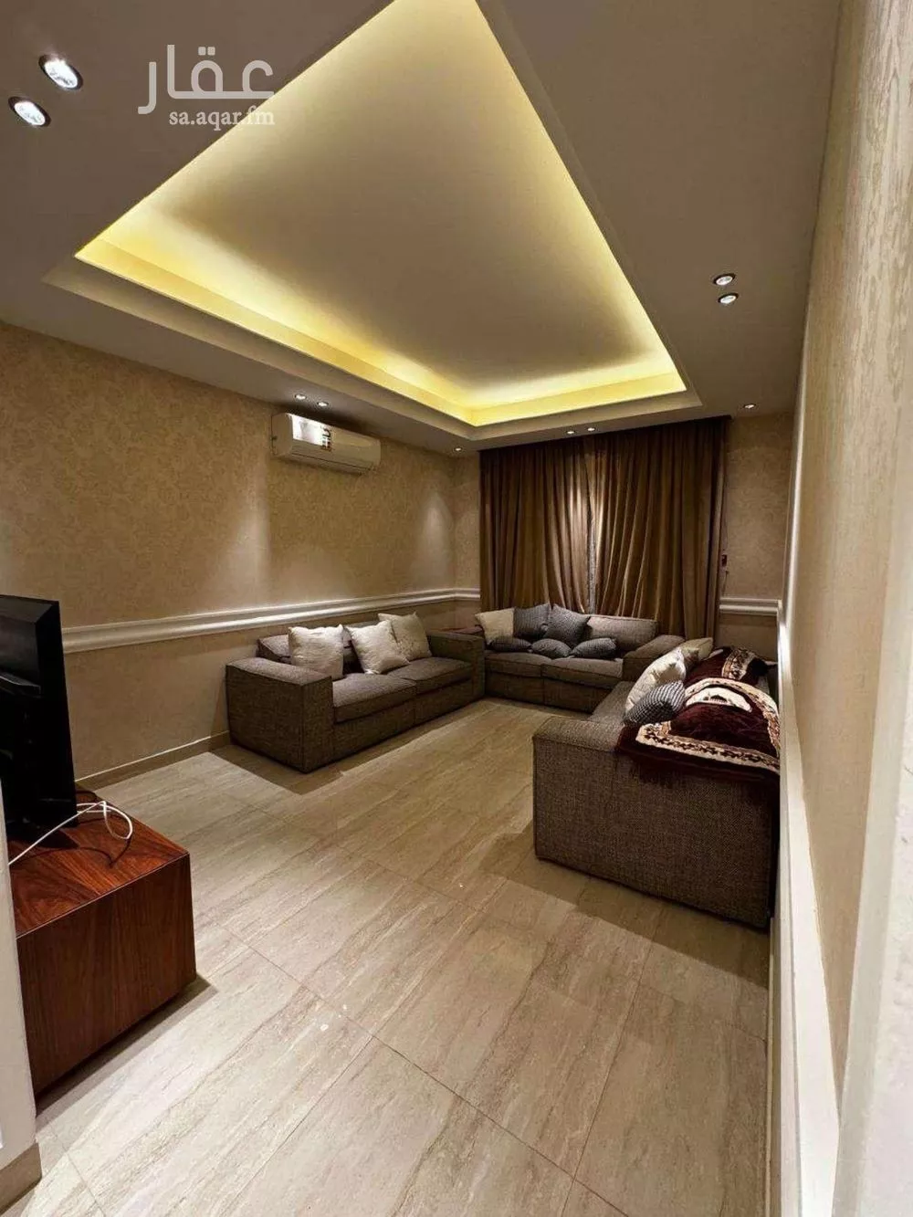 3 bedroom apartment in Al Qairawan 10