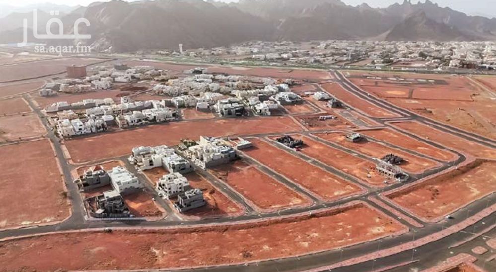 land in An Naqrah, Hail 3