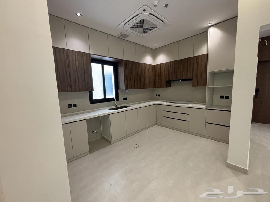 4 bedroom apartment in Al Farouq, Riyadh 3