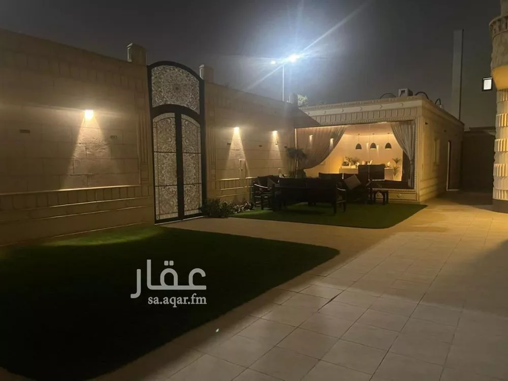 8 bedroom villa in Al Rawdah 3