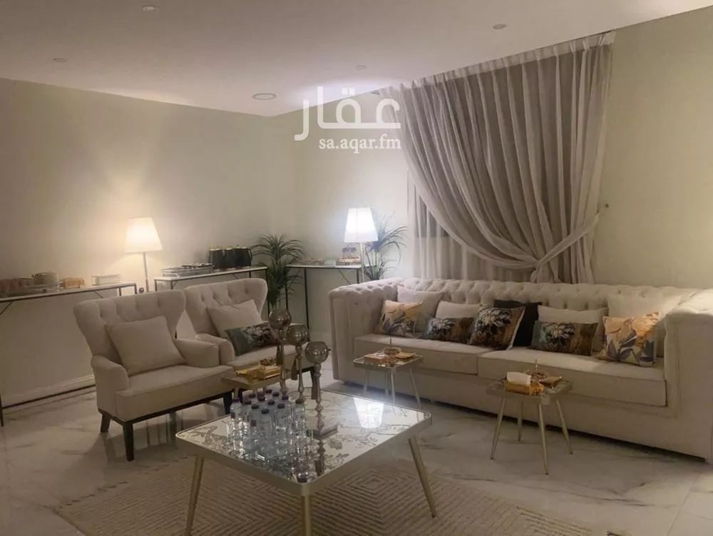 8 bedroom villa in Al Rawdah 5