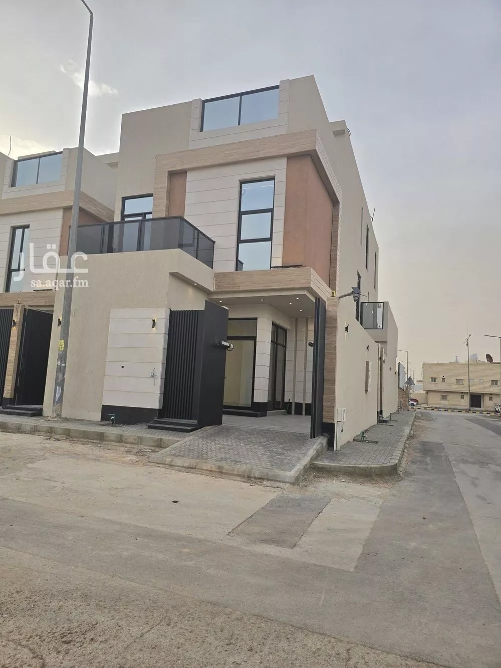 8 bedroom villa in Al Yarmouk 3
