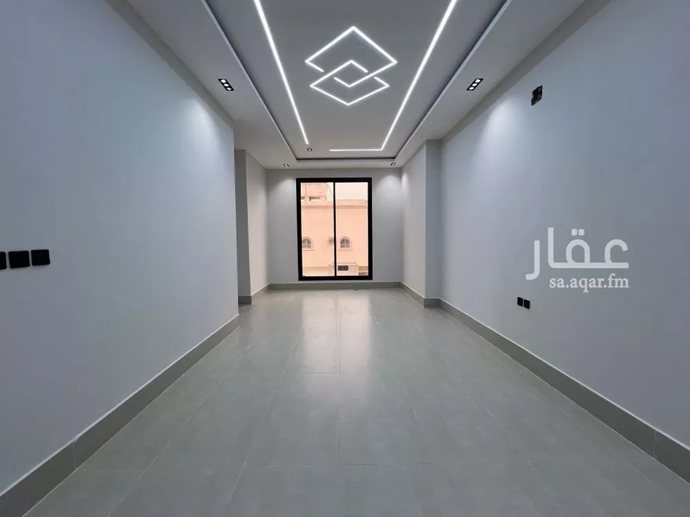 6 bedroom villa in Al Uraija Al Gharbiyah 2