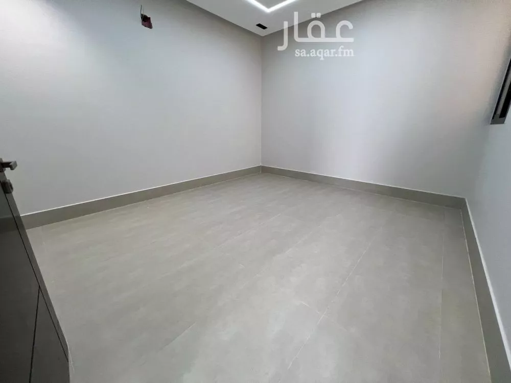 6 bedroom villa in Al Uraija Al Gharbiyah 13