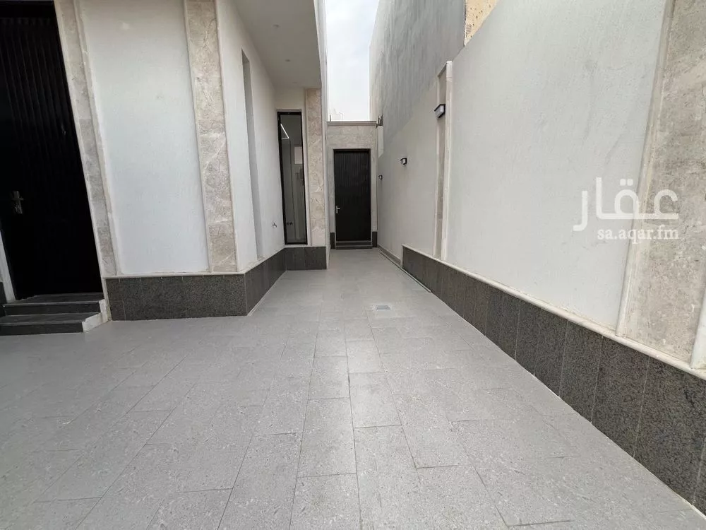 6 bedroom villa in Al Uraija Al Gharbiyah 4