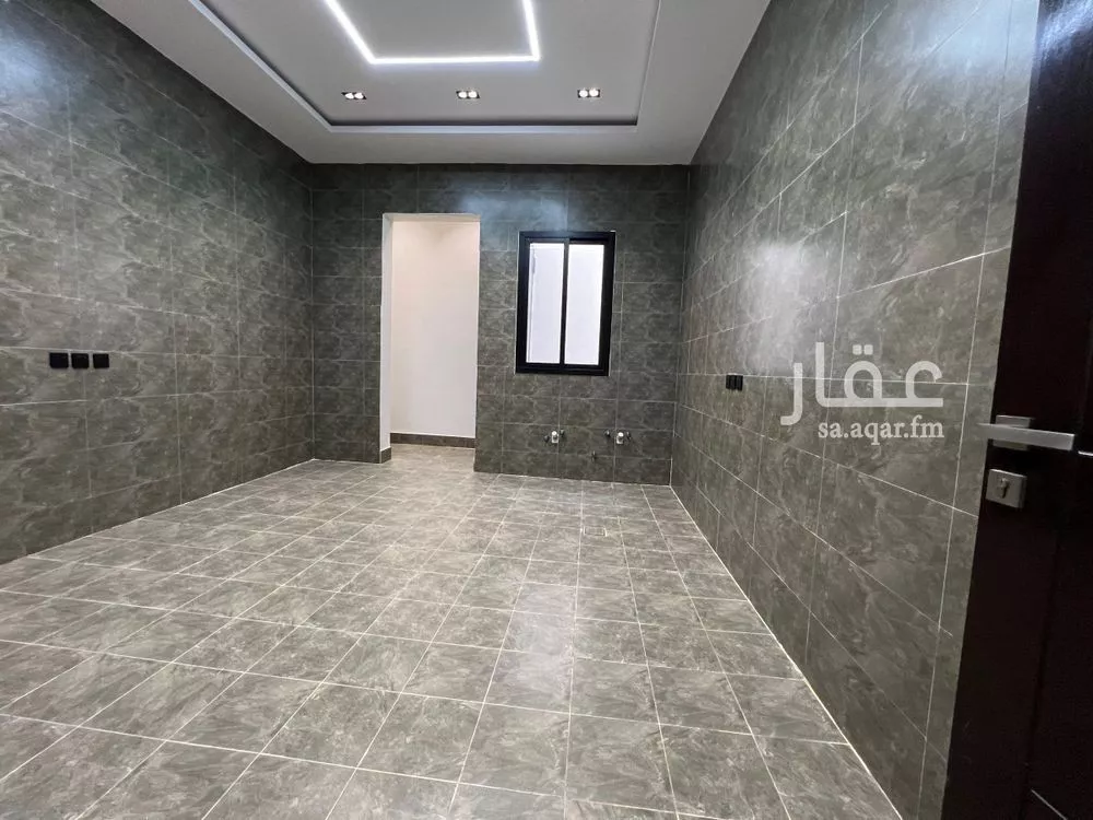 6 bedroom villa in Al Uraija Al Gharbiyah 5