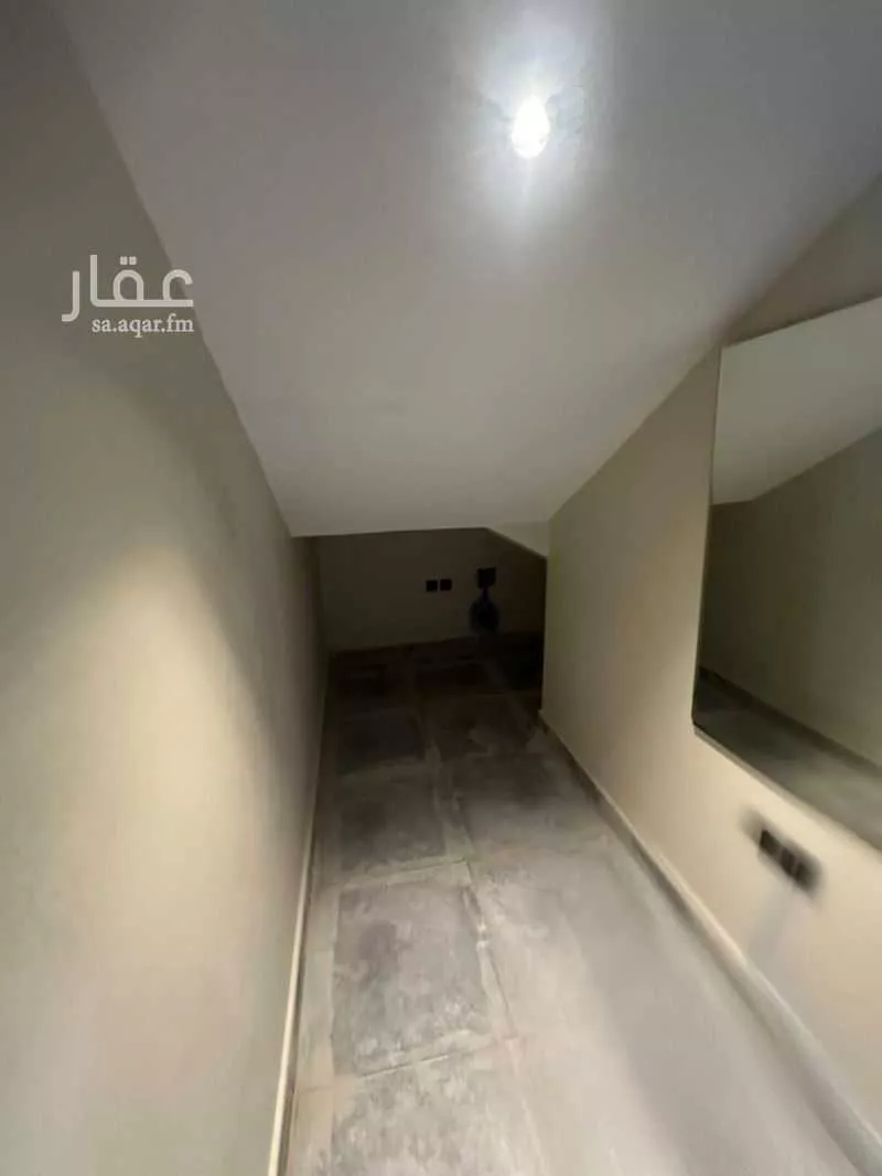فيلا 4 غرف في العارض 13