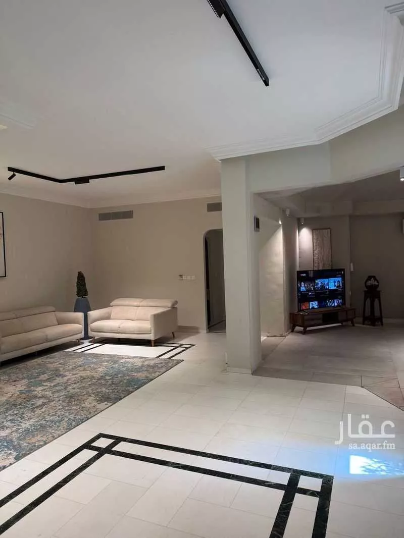 6 bedroom villa in Al Nakheel 16
