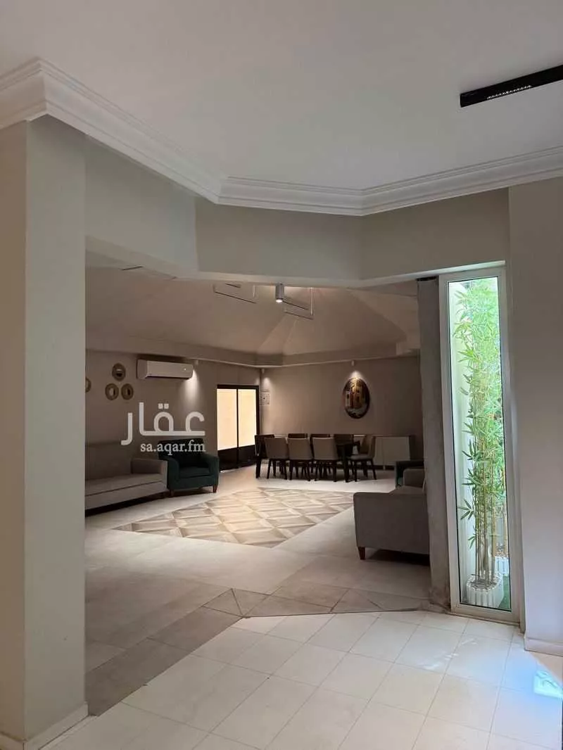 6 bedroom villa in Al Nakheel 17