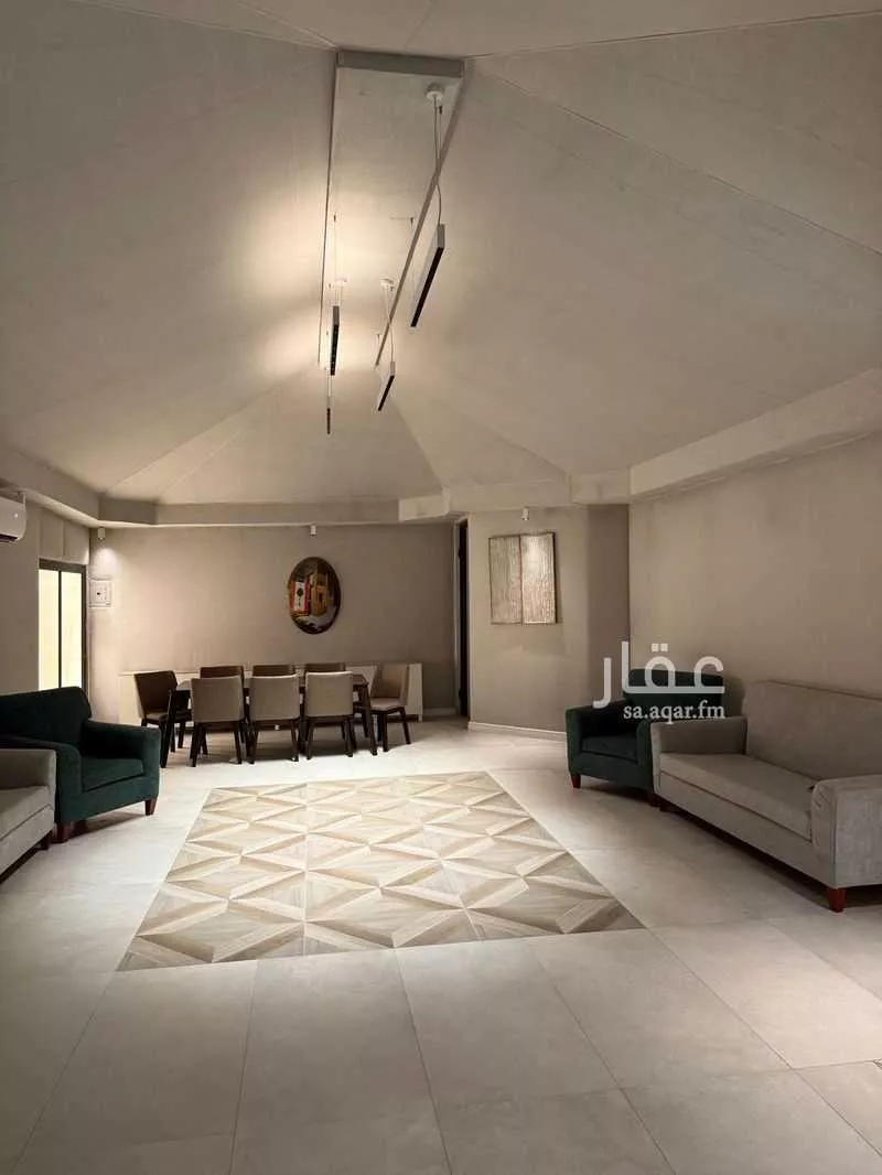 6 bedroom villa in Al Nakheel 18