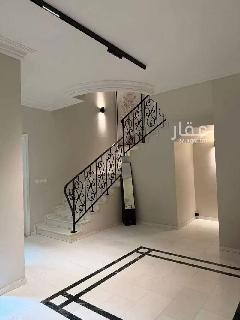 6 bedroom villa in Al Nakheel 21