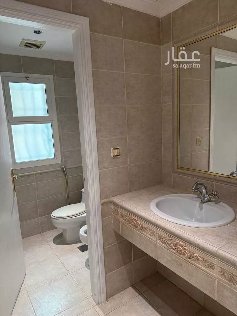 6 bedroom villa in Al Nakheel 22