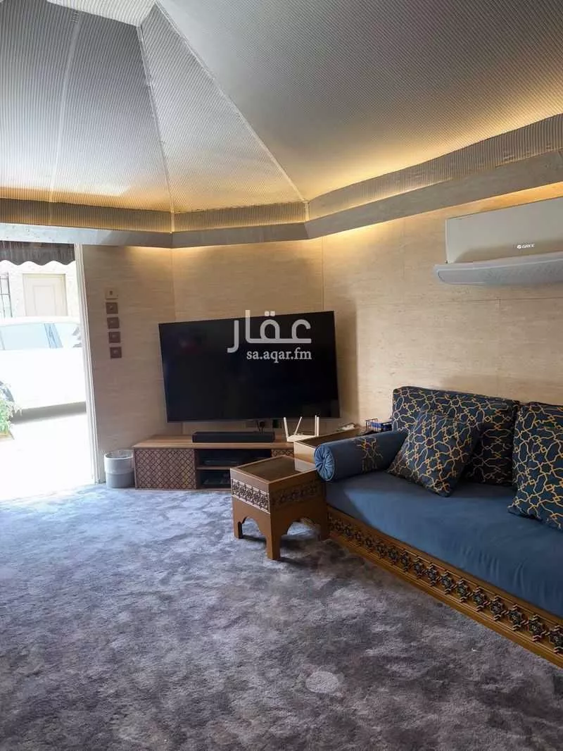 6 bedroom villa in Al Nakheel 6