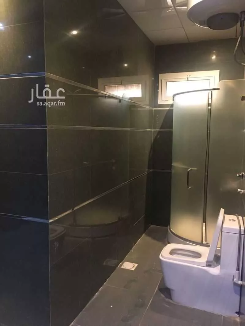 فيلا 10 غرف في العقيق 15