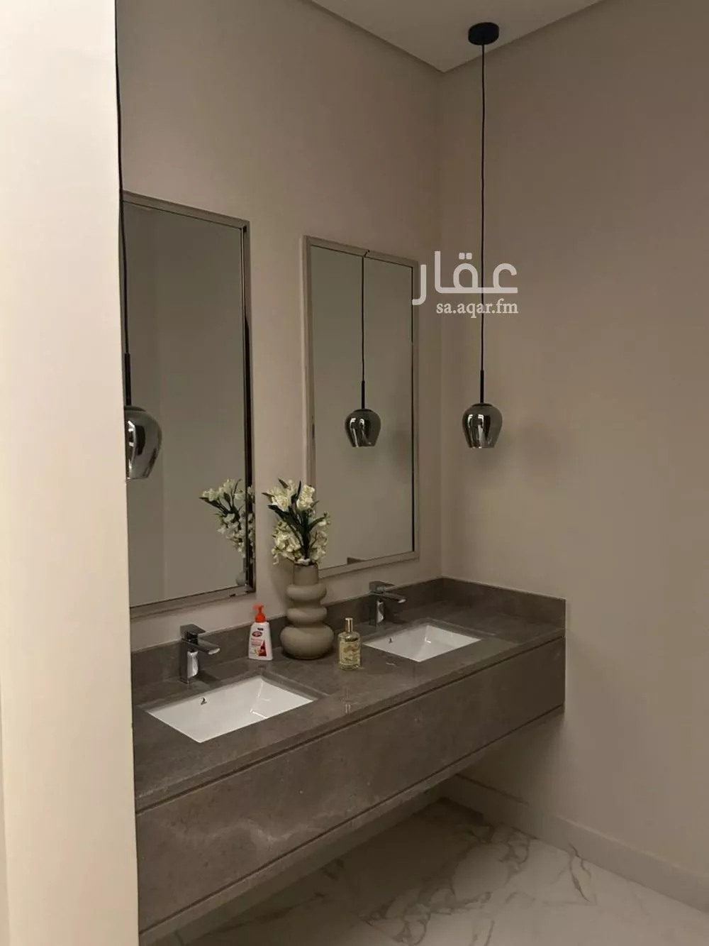 5 bedroom villa in Al Narjis 6