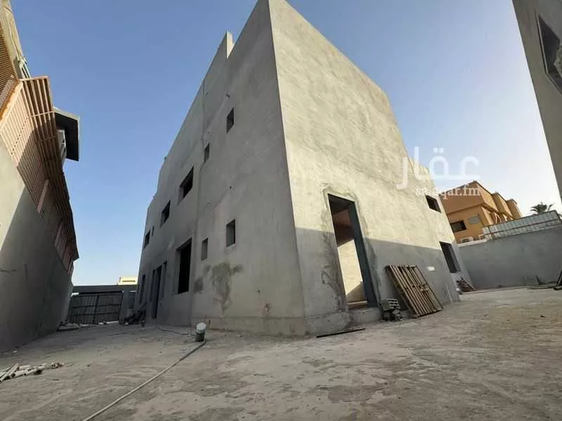 فيلا 5 غرف في الملك فهد 7