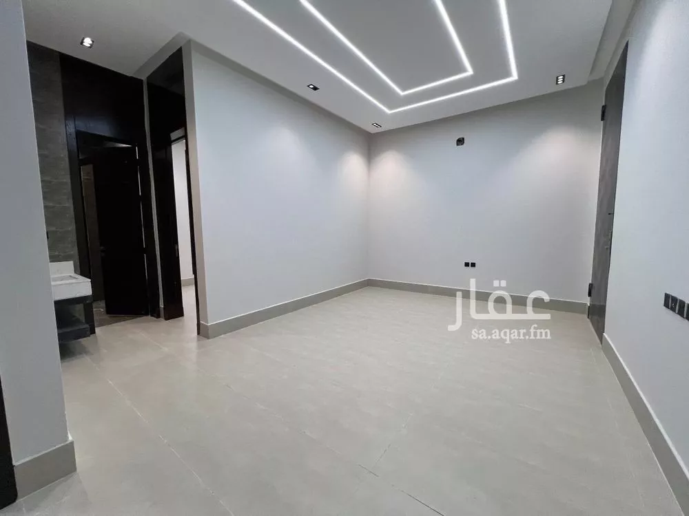 6 bedroom villa in Al Uraija Al Gharbiyah 4